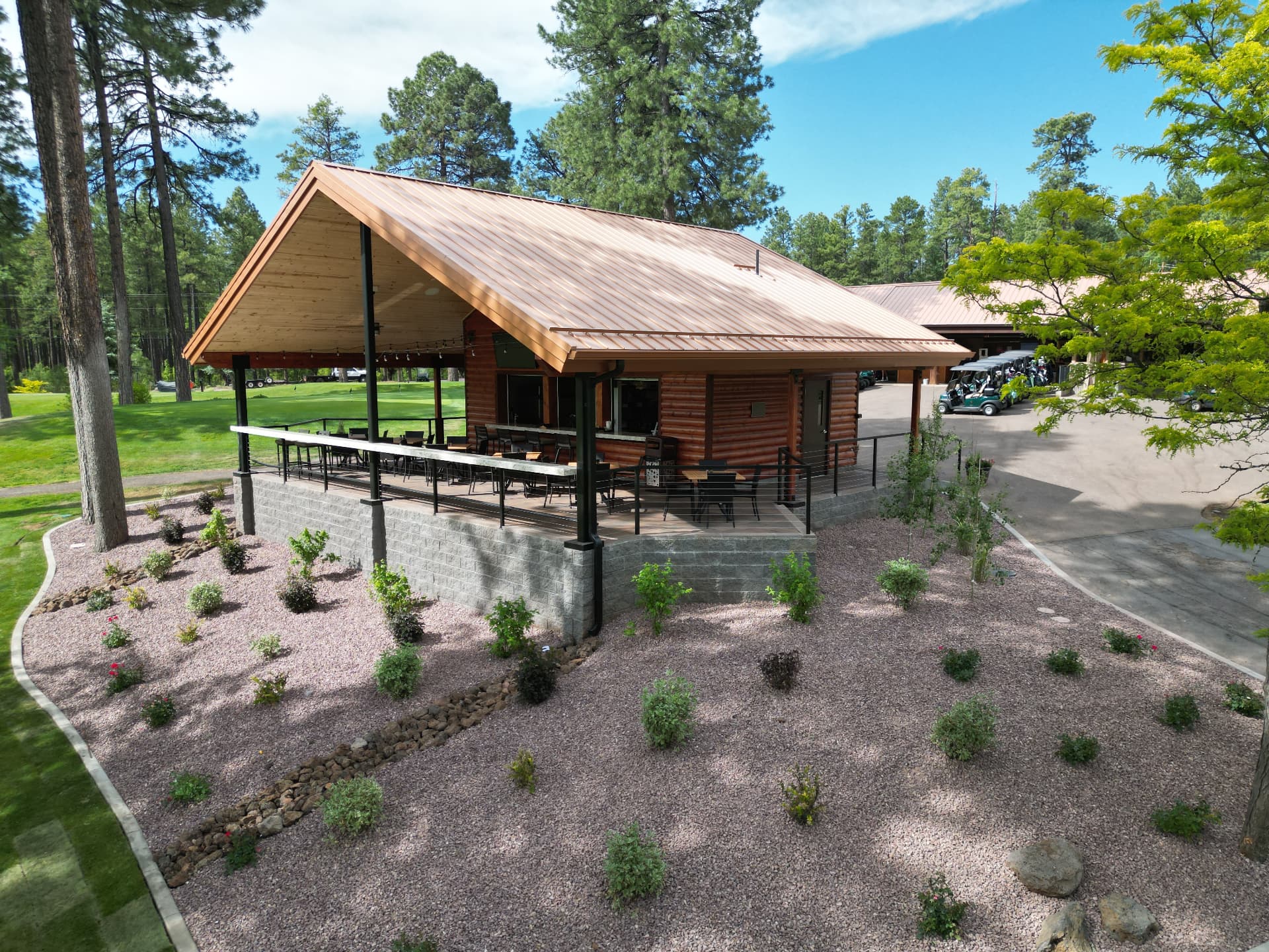 The Perch at Pinetop Country Club patio and bar built by LD & B